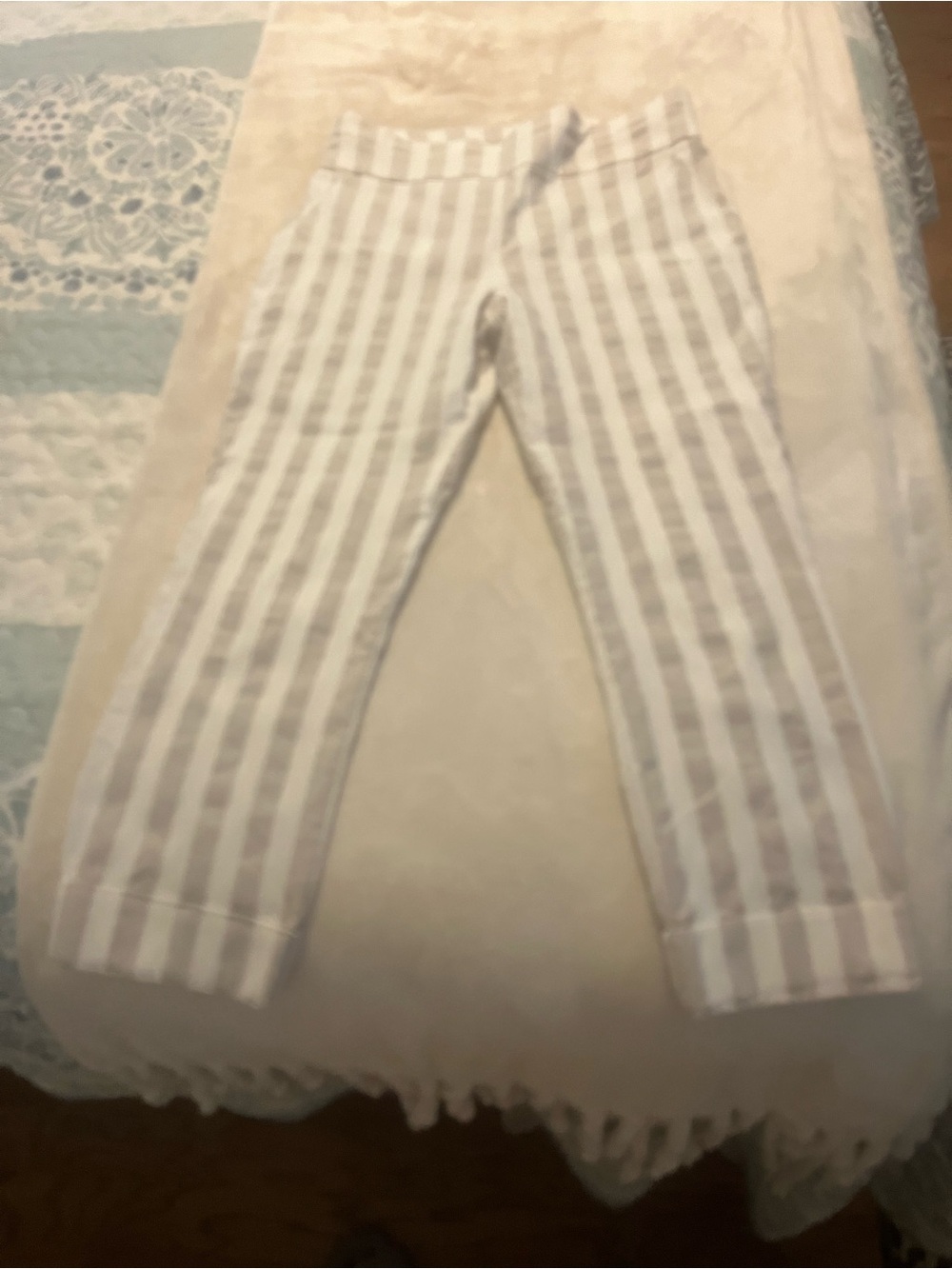 New York & Company White and Light Gray Striped Cropped Pants